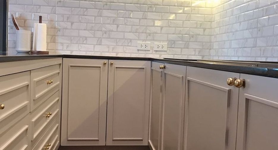 For rent 2 bedrooms condo in Watthana, Bangkok