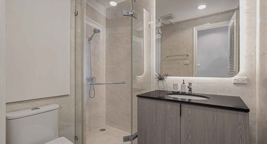 For rent and for sale 3 bedrooms condo in Watthana, Bangkok