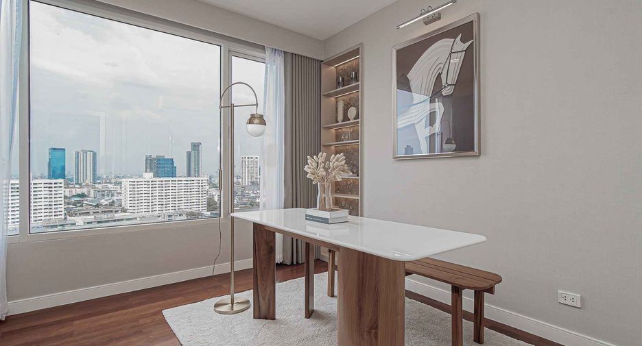 For rent and for sale 3 bedrooms condo in Watthana, Bangkok