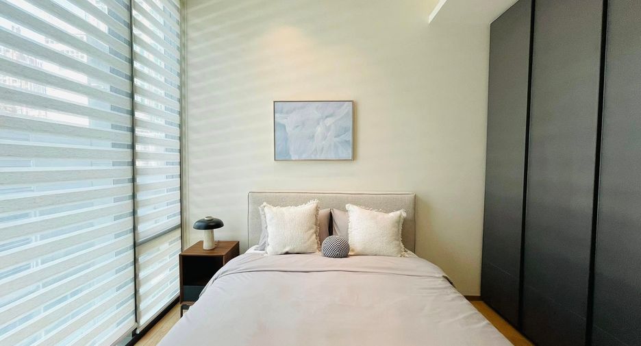 For rent 2 bedrooms condo in Pathum Wan, Bangkok