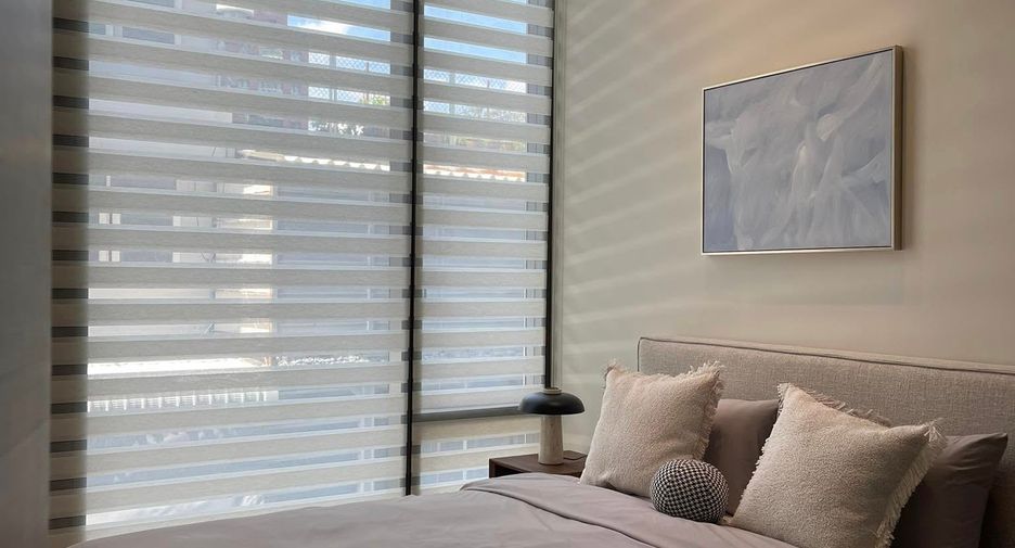 For rent 2 bedrooms condo in Pathum Wan, Bangkok