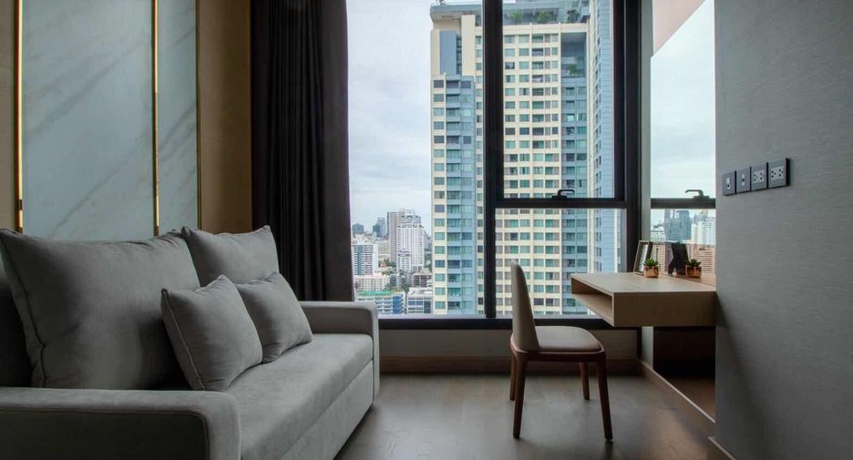 For rent 2 bedrooms condo in Watthana, Bangkok