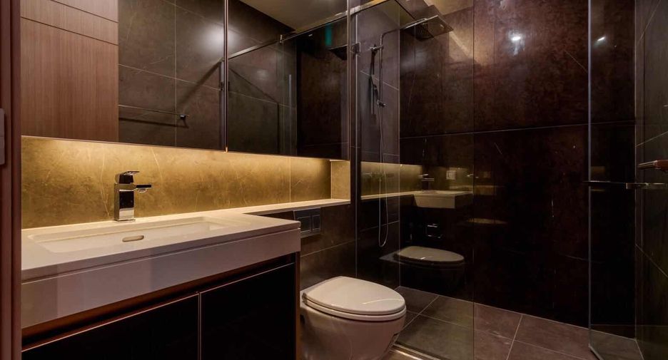 For rent 2 bedrooms condo in Watthana, Bangkok