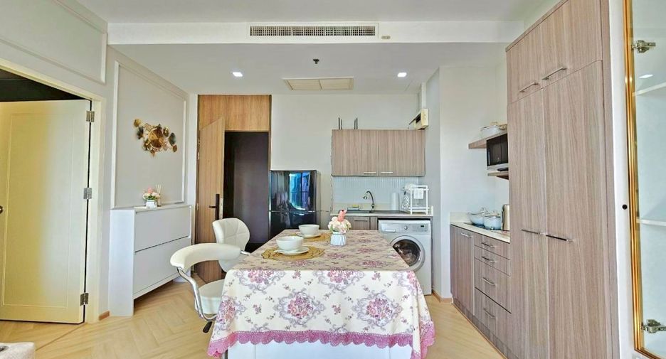 For rent 1 bed condo in Khlong Toei, Bangkok