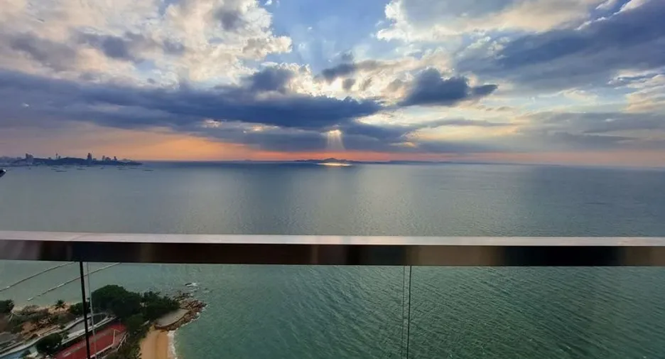 For sale 2 bedrooms condo in Bang Lamung, Chonburi