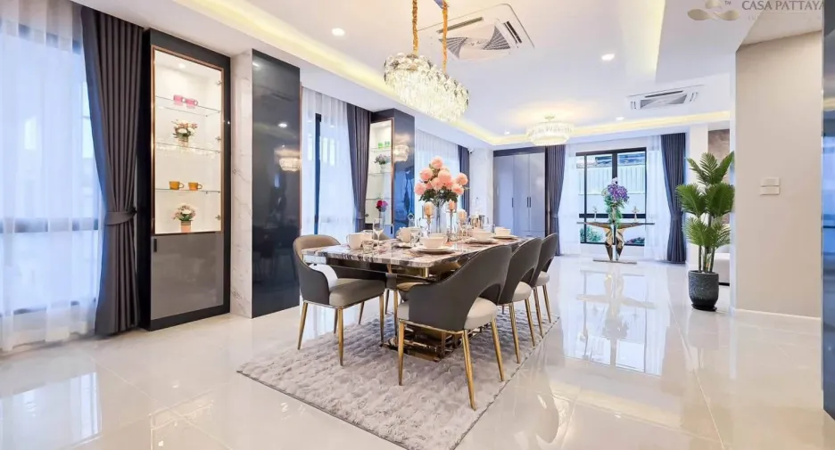 Villa zum Kauf mit 4 Zimmer in Bang Lamung, Chonburi