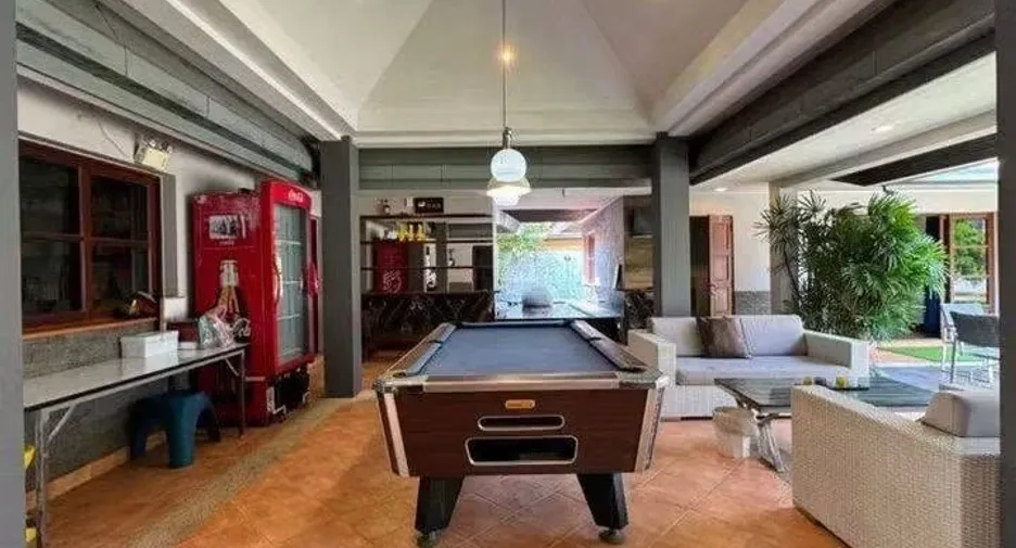 For sale 5 bedrooms villa in Bang Lamung, Chonburi