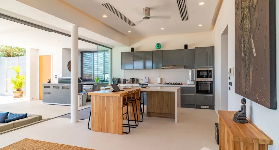 For sale 4 bedrooms villa in Ko Samui, Surat Thani