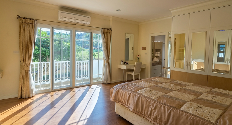 For sale 7 bedrooms house in Cha Am, Phetchaburi