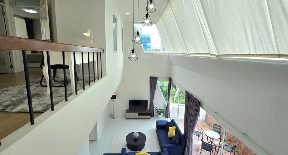For rent 3 bedrooms condo in Jomtien, Pattaya