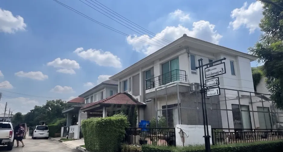 For sale 3 bedrooms house in Thanyaburi, Pathum Thani