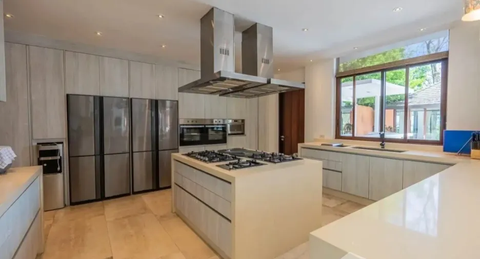 Villa zur Miete mit 7 Zimmer in Mueang Phuket, Phuket