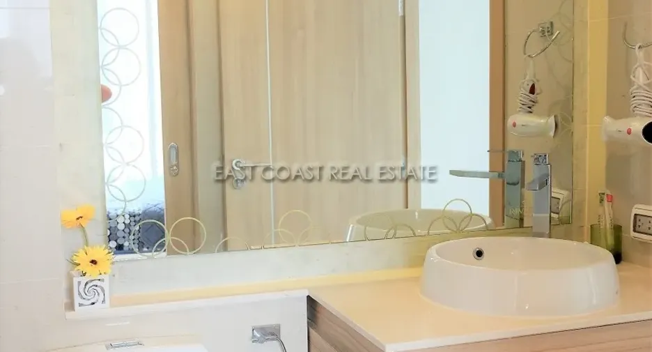 For rent 2 bedrooms condo in Bang Lamung, Chonburi