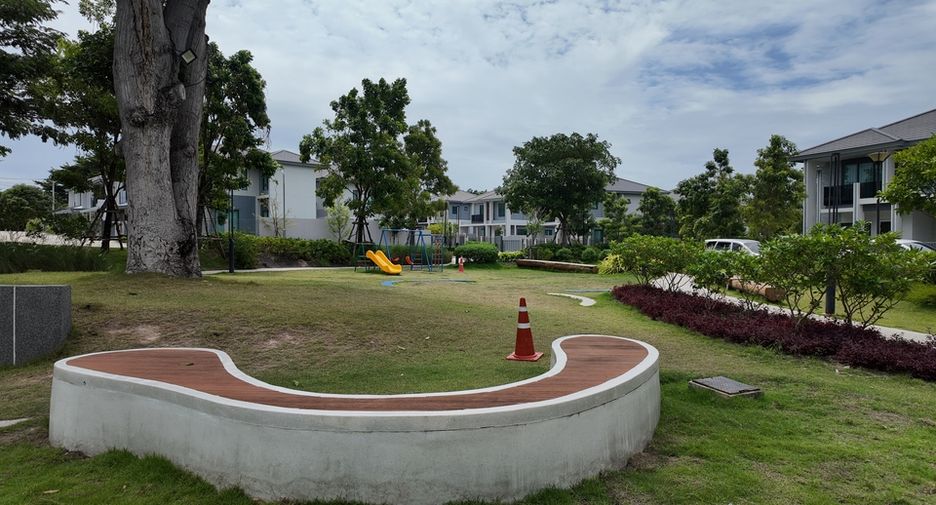Haus zum Kauf mit 4 Zimmer in Bang Lamung, Chonburi