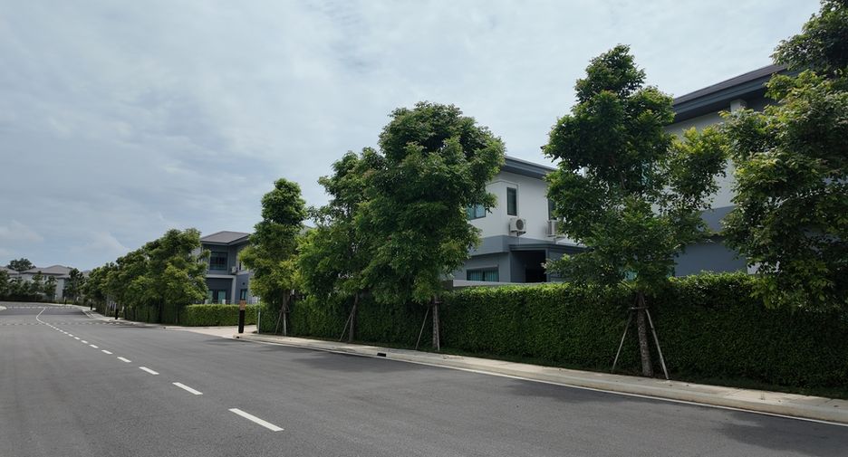 Haus zum Kauf mit 4 Zimmer in Bang Lamung, Chonburi