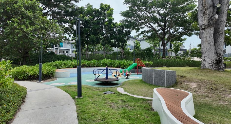 Haus zum Kauf mit 4 Zimmer in Bang Lamung, Chonburi