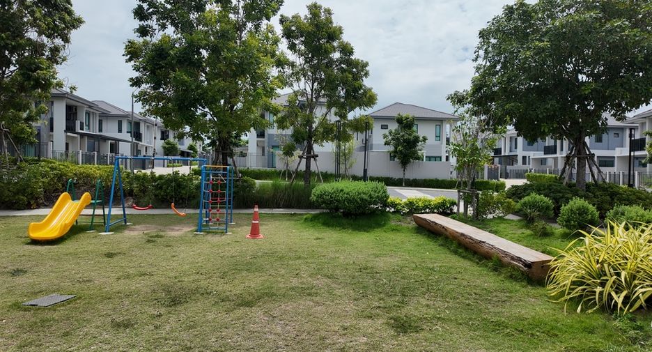Haus zum Kauf mit 4 Zimmer in Bang Lamung, Chonburi