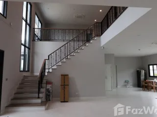 For rent 5 bedrooms house in Mueang Chiang Mai, Chiang Mai
