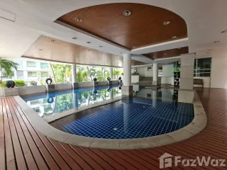 Wohnung zur Miete mit 1 Zimmer in Bang Rak, Bangkok