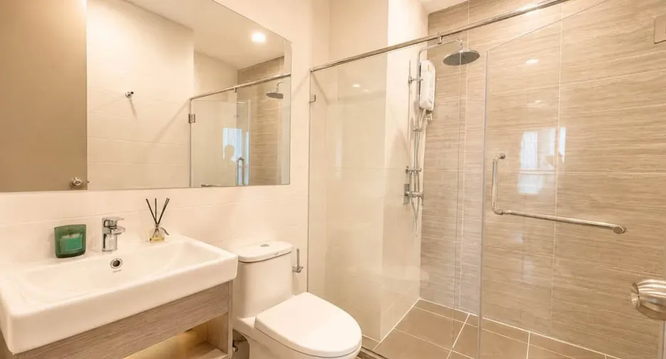 For rent 2 bedrooms condo in Watthana, Bangkok