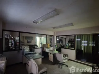 For rent 5 bedrooms retail Space in Samphanthawong, Bangkok