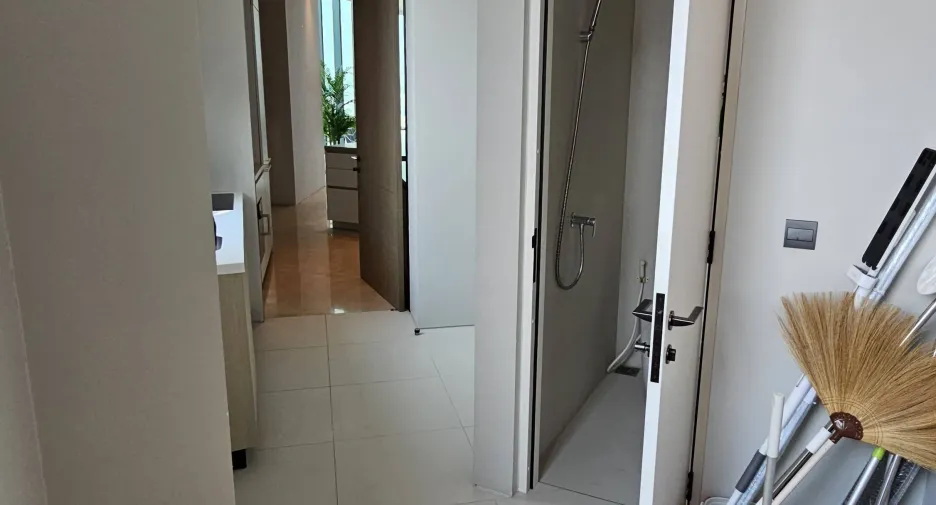 Продажа 2 спальни кондо в Кхлонг Сан, Бангкок