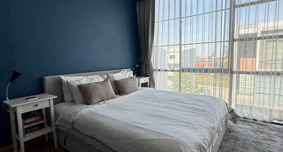 Casa adosada en venta de 4 habitaciones en Bang Kho Laem, Bangkok
