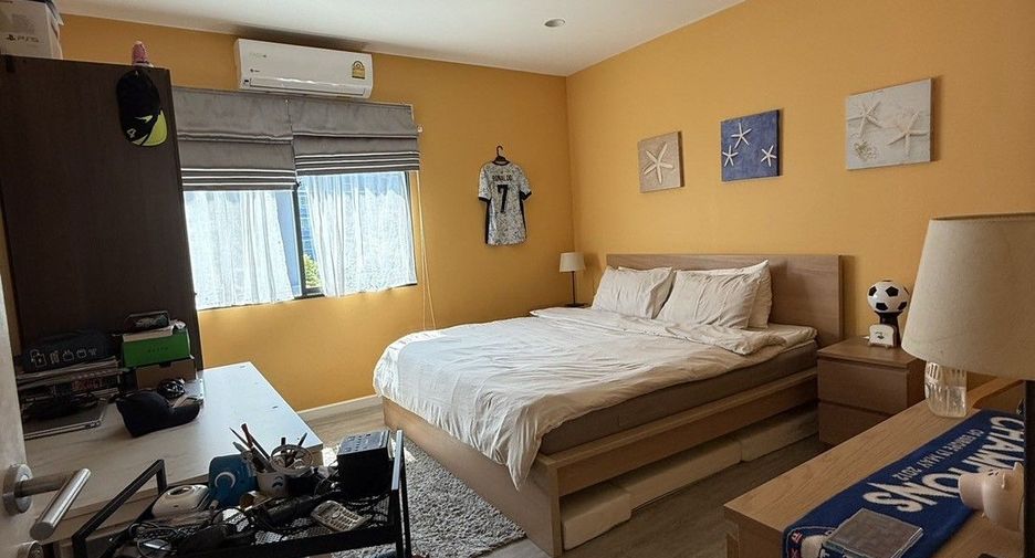 Casa adosada en venta de 4 habitaciones en Bang Kho Laem, Bangkok