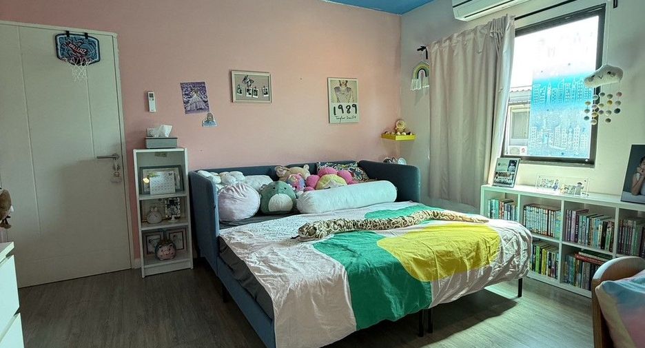 Casa adosada en venta de 4 habitaciones en Bang Kho Laem, Bangkok