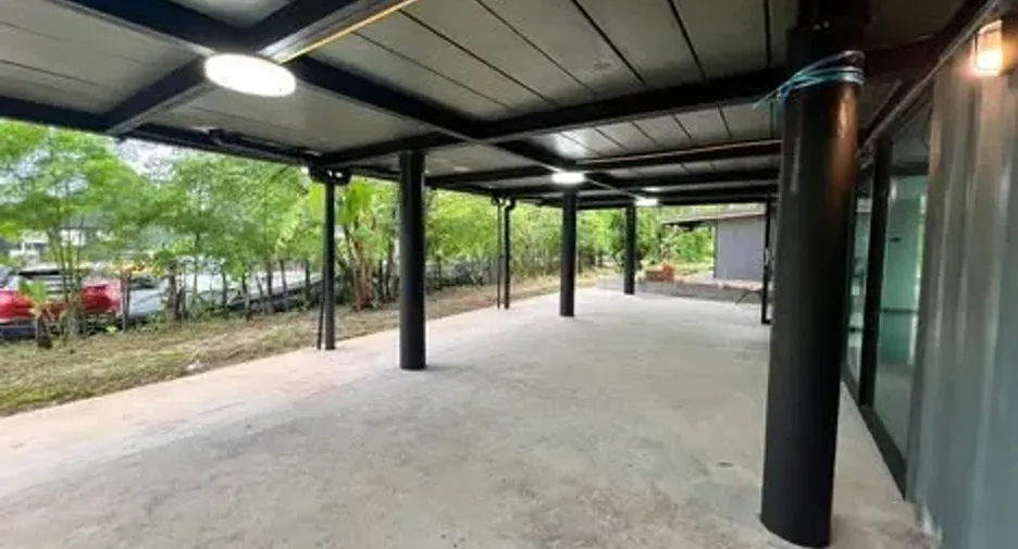 For rent 3 bedrooms retail Space in Thalang, Phuket