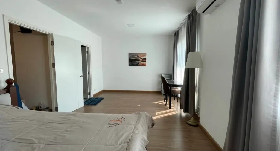 For rent 3 bedrooms townhouse in Mueang Chiang Mai, Chiang Mai
