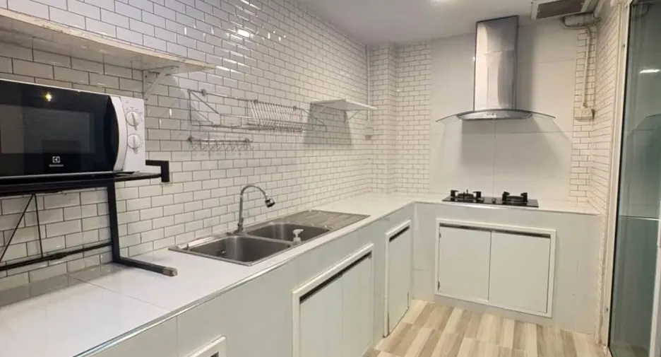 For rent 3 bedrooms townhouse in Mueang Chiang Mai, Chiang Mai