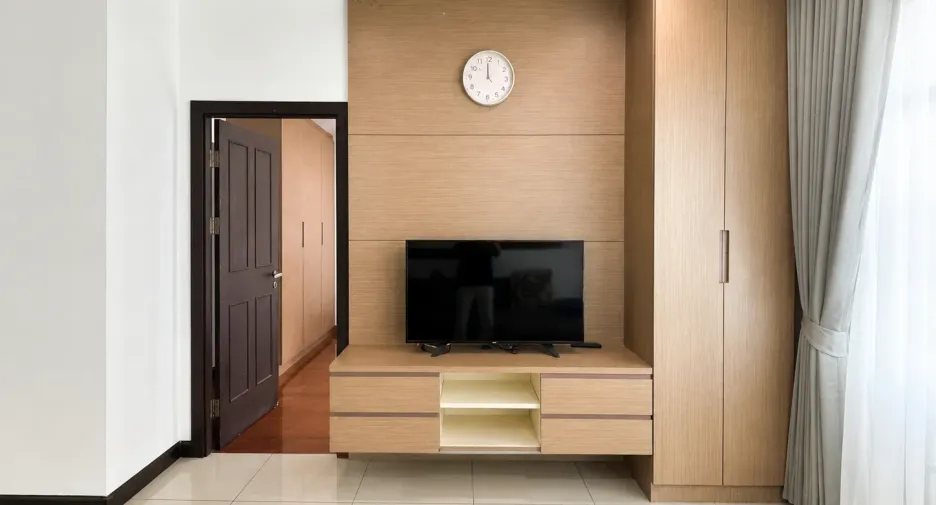 For sale 2 bedrooms condo in Watthana, Bangkok