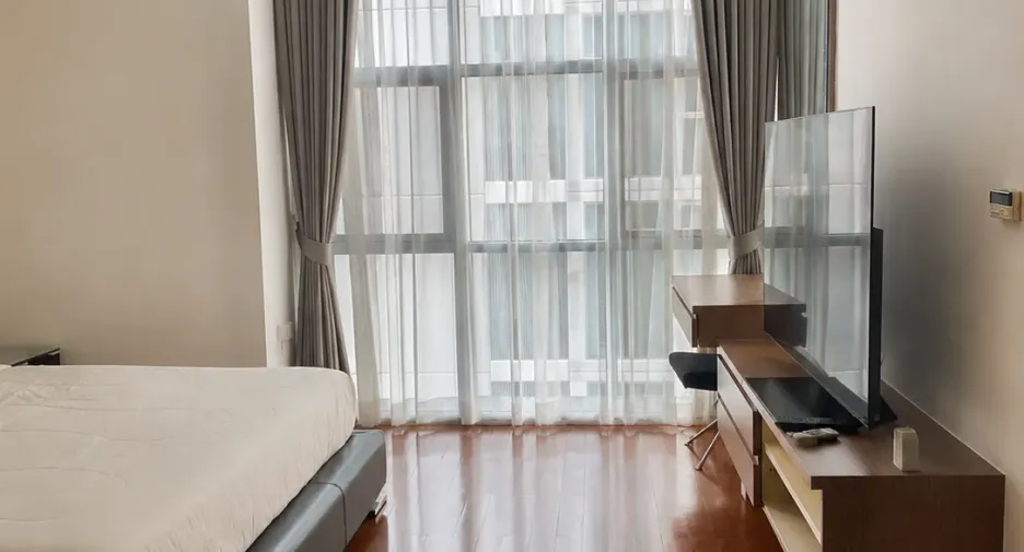 For sale 2 bedrooms condo in Watthana, Bangkok