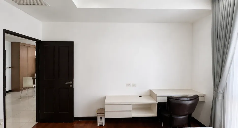 For sale 2 bedrooms condo in Watthana, Bangkok