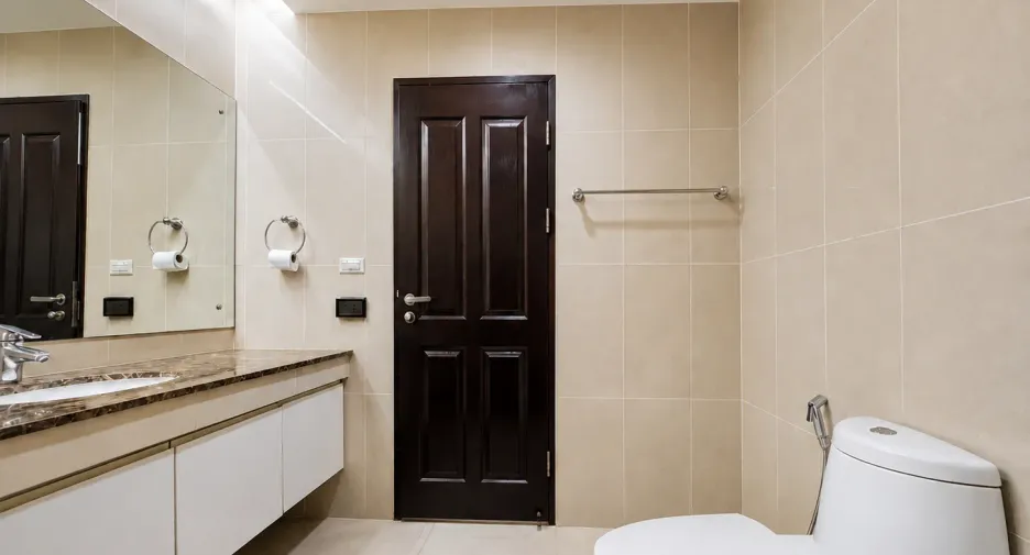 For sale 2 bedrooms condo in Watthana, Bangkok