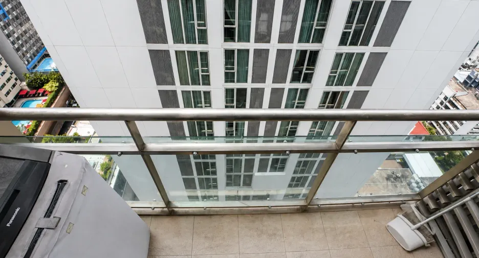 For sale 2 bedrooms condo in Watthana, Bangkok