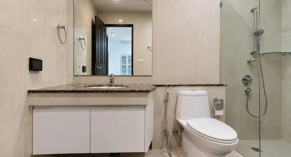 For sale 2 bedrooms condo in Watthana, Bangkok