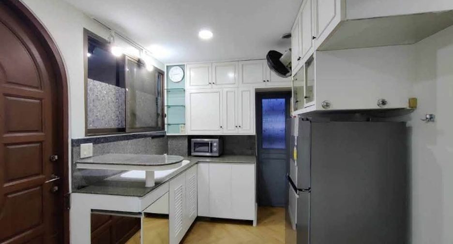 Wohnung zum Kauf mit 2 Zimmer in Khlong Toei, Bangkok
