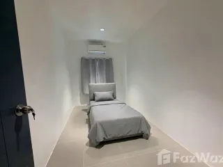 For rent 3 bedrooms townhouse in Phra Khanong, Bangkok