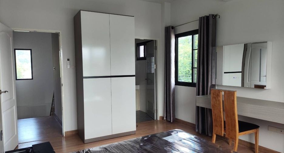 Villa zur Miete mit 4 Zimmer in Mueang Chiang Mai, Chiang Mai