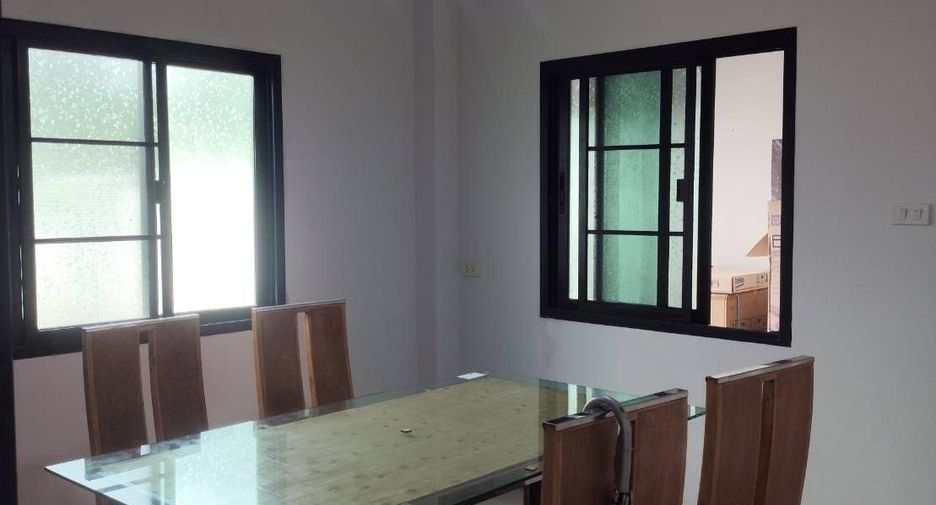 Villa zur Miete mit 4 Zimmer in Mueang Chiang Mai, Chiang Mai