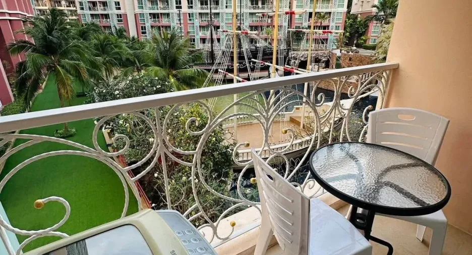 出租 和 出售 1 卧室 公寓 在 Bang Lamung, Chon Buri