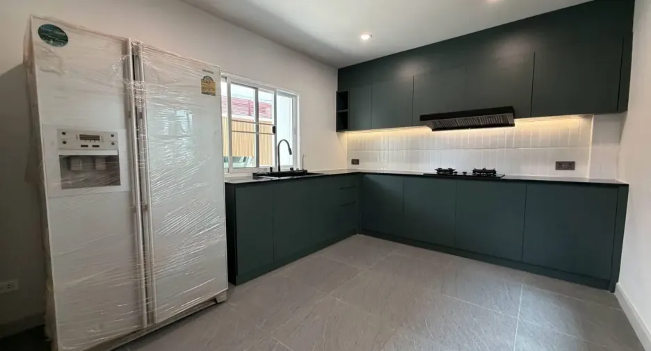 For rent 3 bedrooms house in Suan Luang, Bangkok