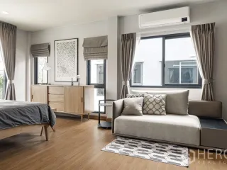 Haus zur Miete mit 4 Zimmer in Bang Phli, Samut Prakan