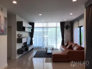 For rent 3 bedrooms house in Bang Kapi, Bangkok