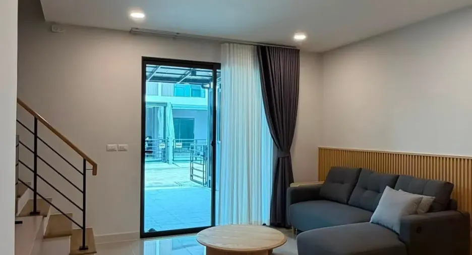 Reihenhaus zur Miete mit 3 Zimmer in Bang Phli, Samut Prakan