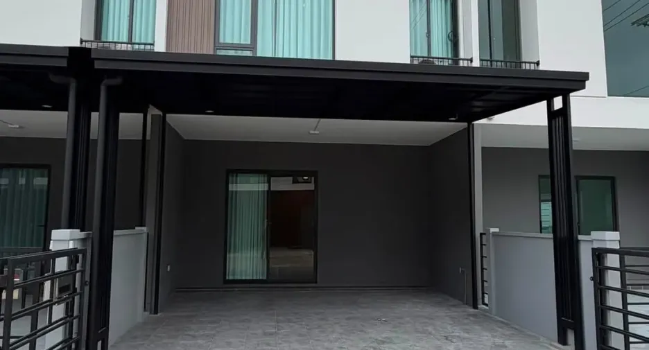 Reihenhaus zur Miete mit 3 Zimmer in Bang Phli, Samut Prakan