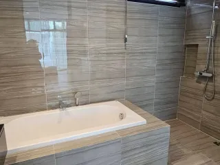 For rent 3 bedrooms townhouse in Saphan Sung, Bangkok