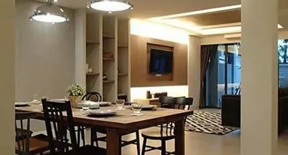 For rent 3 bedrooms townhouse in Watthana, Bangkok